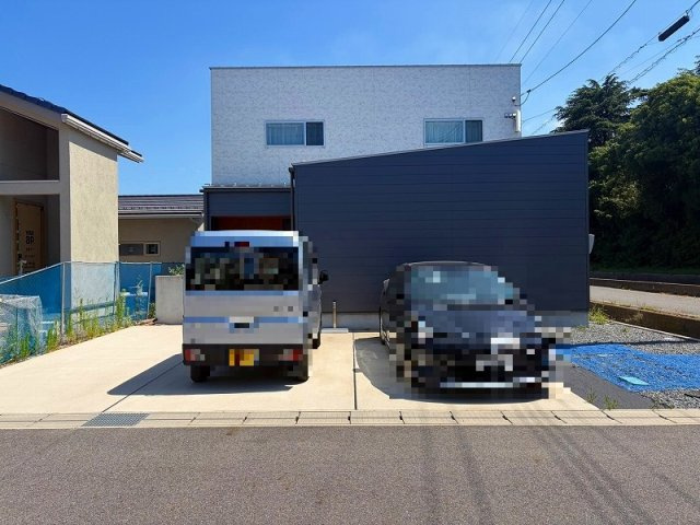 ■□R３年築日吉津村日吉津中古戸建□■の外観パース|3台程度駐車可能です〇