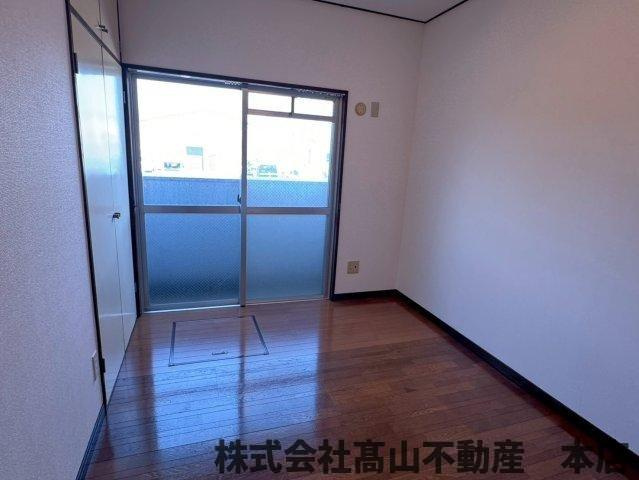 宗像市光岡の賃貸マンションの居間・リビング|※同間取り別部屋の写真です。