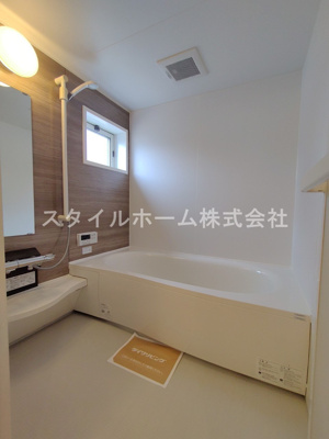 【浴室】 | コンフォート | 別部屋写真です。