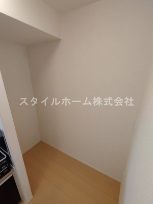 【内装】 | コンフォート | 別部屋写真です。