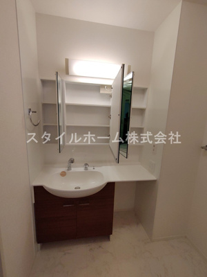 【洗面所】 | コンフォート | 別部屋写真です