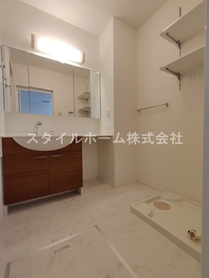 【洗面所】 | コンフォート | 別部屋写真です。