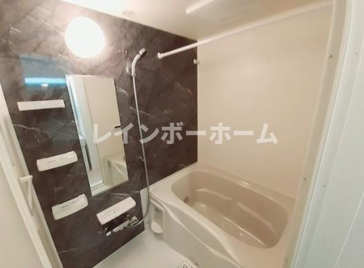 アロッジオ　ラッフィナートの浴室