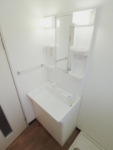 光洋マンションの独立洗面台