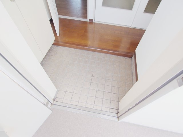 光洋マンションの玄関