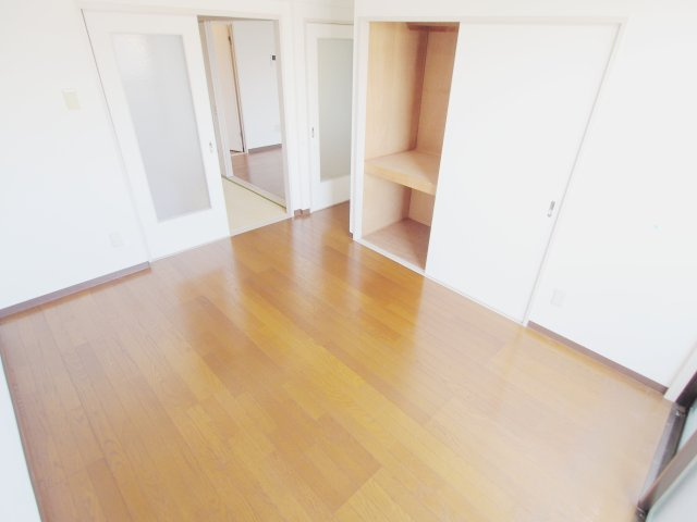 光洋マンションの洋室
