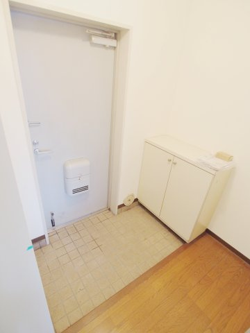 光洋マンションの玄関