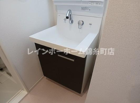 グランデ蒲生茜町の独立洗面台