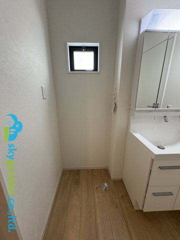 藤沢市片瀬４期　未入居戸建　全３棟３号棟のランドリースペース