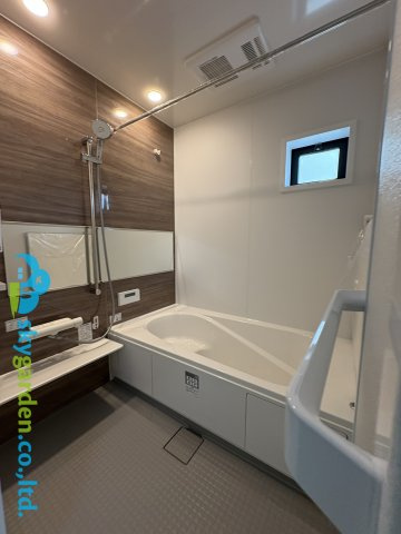 藤沢市片瀬４期　未入居戸建　全３棟３号棟の浴室|乾燥機能付きの浴室