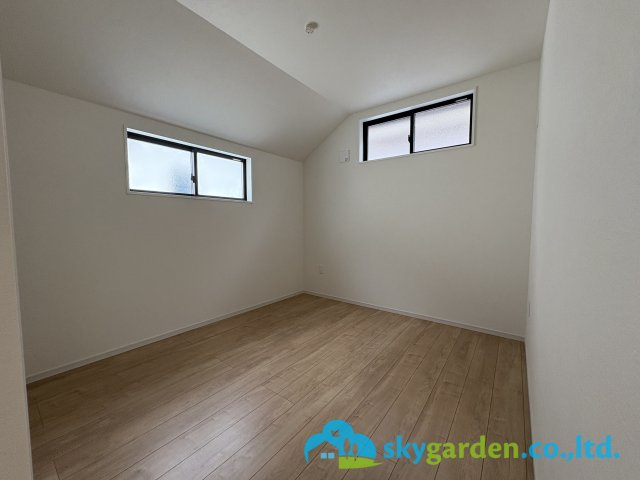 藤沢市片瀬４期　未入居戸建　全３棟３号棟の子供部屋|子供部屋としても使い勝手の良いお部屋です