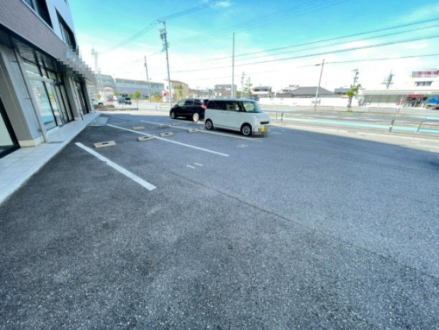 岡田ビルの駐車場