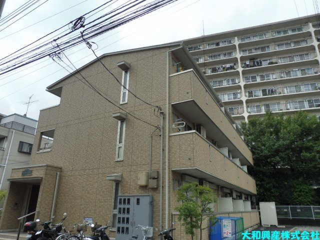 ウィステリア秀和の外観