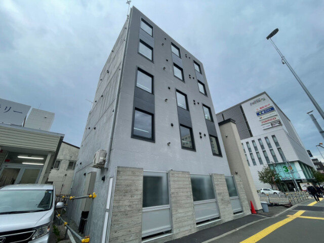 リベルテスクアール七番館