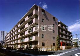 フロール川崎古市場　1番館の外観