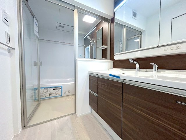 鶴見区元宮1丁目（新築戸建全4棟D号棟）【駅徒歩7分/ウォークインクローゼット】の洗面所
