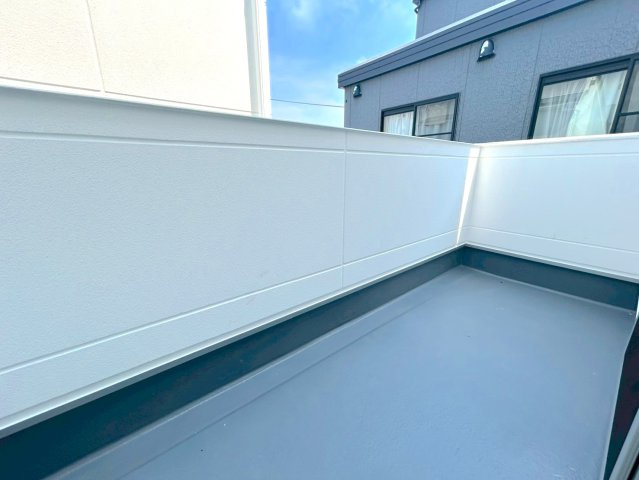 鶴見区元宮1丁目（新築戸建全4棟D号棟）【駅徒歩7分/ウォークインクローゼット】のバルコニー