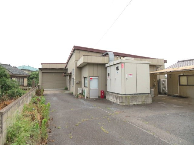 蓮田市大字貝塚の倉庫