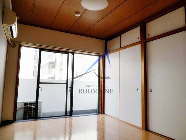 秀和日本橋箱崎レジデンスの居間・リビング|洋室のお部屋です。
