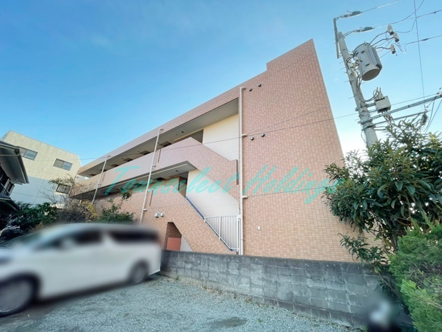 鎌倉市小袋谷１丁目の賃貸マンションの外観