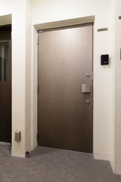ＴＯＫＹＯ　ＦＬＡＴの玄関