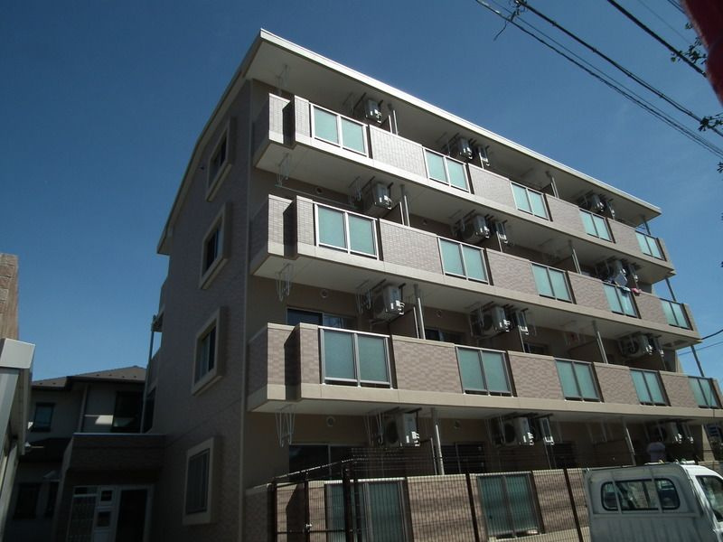 東久留米市滝山７丁目の賃貸マンションの外観