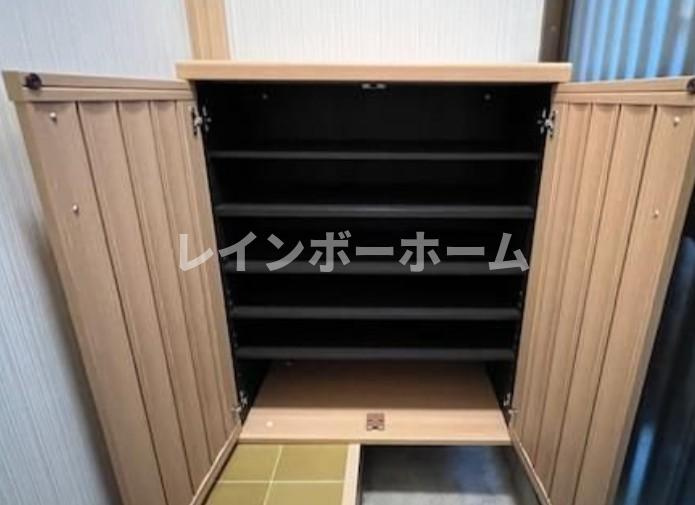 三原貸家Ａの収納