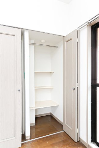 ダイナコート六本松Ⅲ　8階の収納|別号室のものです。現状優先です。