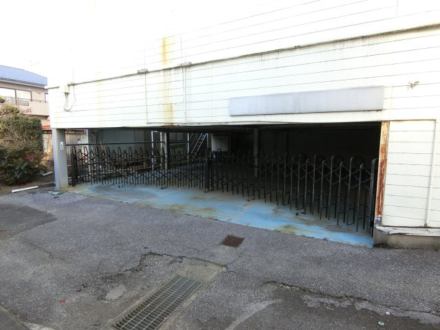事業用(店舗など）　高崎市新保町の駐車場