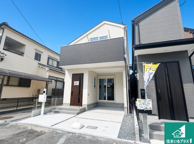 ■伊丹市堀池　第12期　新築一戸建ての外観|安心の10年保証！外観を美しく保ち、雨水で汚れを落とします！気になることがありましたら、お気軽にお問い合わせください！