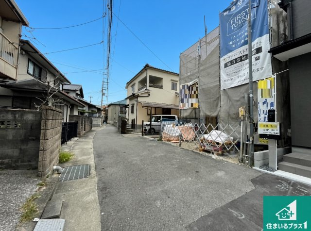 伊丹市堀池　第12期　新築一戸建ての前面道路含む現地写真|周辺は落ち着いた街並みの住宅地！子育てがしやすい住環境です！まだ未完成ですが、現地でしかわからない事もございます。是非一度ご覧ください。