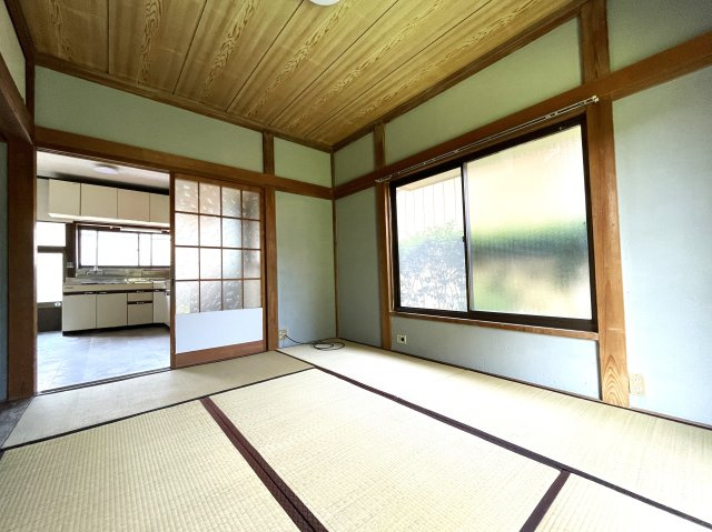 茂原中の島貸家の和室