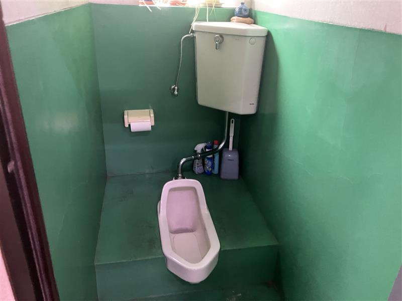 白根貸工場のトイレ