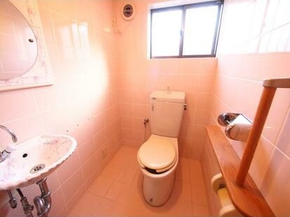 南知多町大字師崎字鳥栖戸建のトイレ|シンプルで使いやすいトイレです