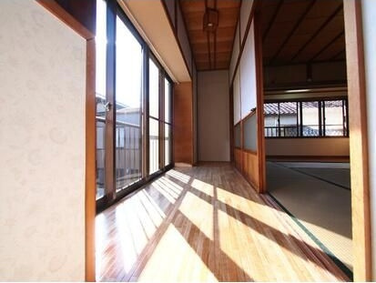 南知多町大字師崎字鳥栖戸建の内装|明るい色調の室内です