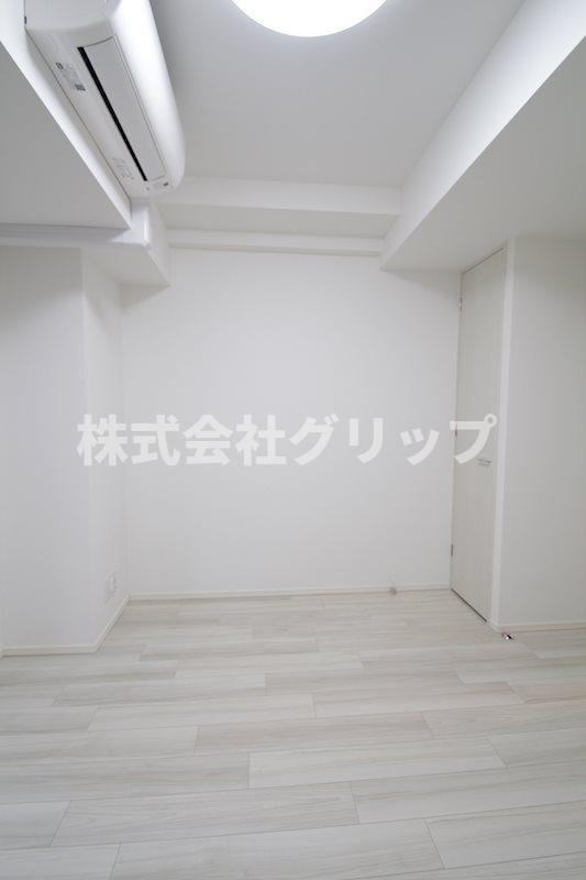 クレイシア横浜ヴェールの洋室