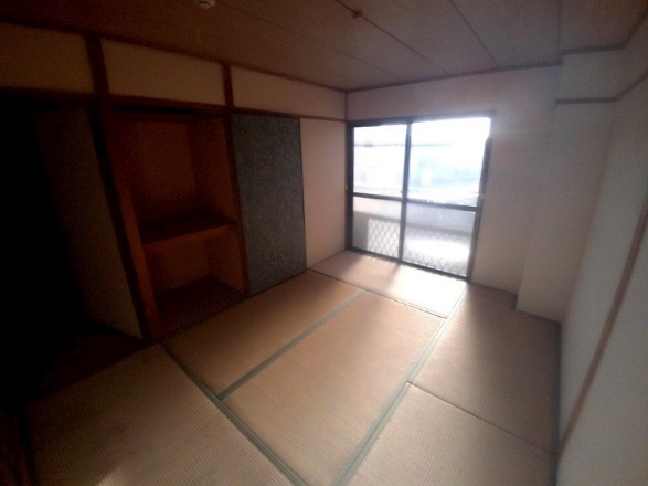 山手マンションの寝室