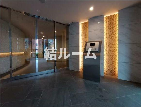 板橋区本町の賃貸マンションのエントランス