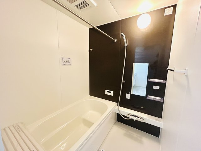 四街道市つくし座1丁目9期の浴室