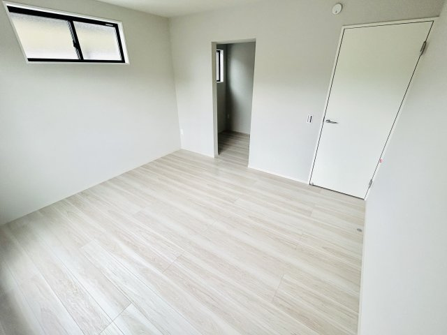四街道市つくし座1丁目9期の洋室