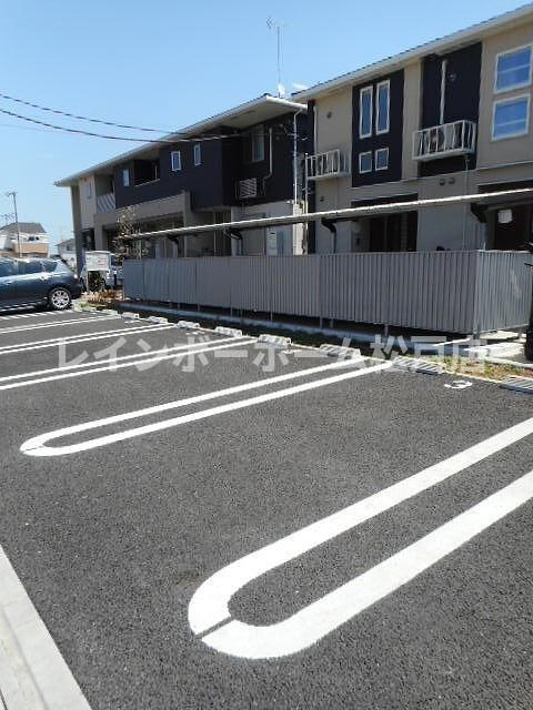【非対面対応】接客・申込・契約オンライン！LINE×相談可！の駐車場