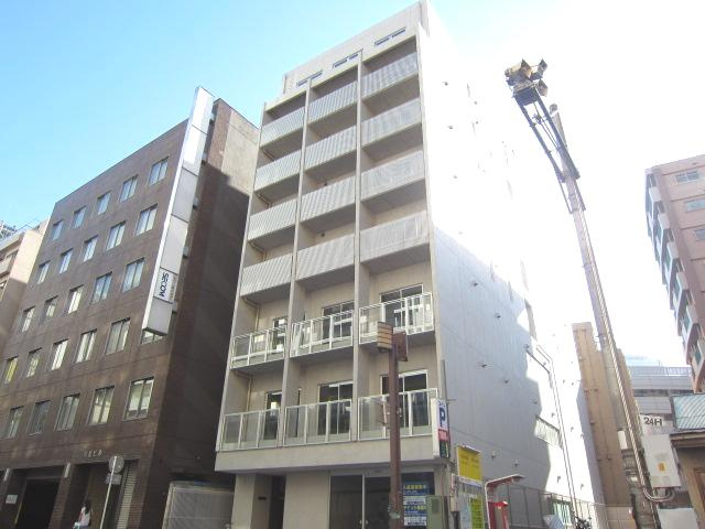 アーネスト川口