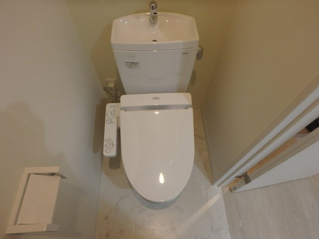 【トイレ】 | ロータスコートⅡ | 落ち着いた色調のトイレです