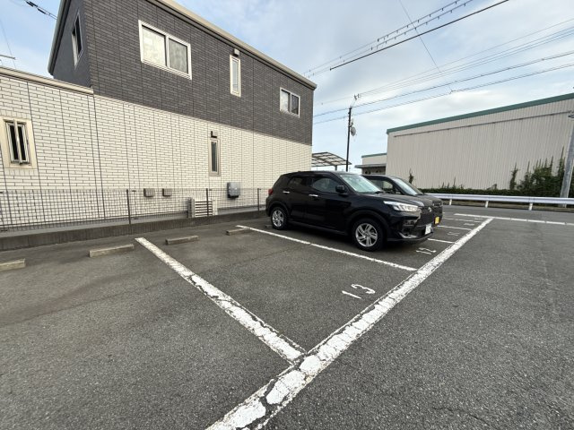 プリムローズの駐車場