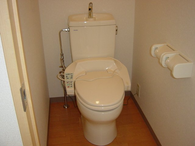 アネックス砥堀のトイレ|シャワー付トイレ