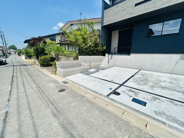 千葉市若葉区千城台南１丁目の前面道路含む現地写真