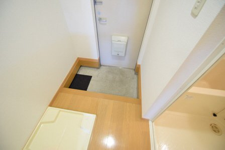 エグゼシャトーの玄関|室内洗濯機置場あります。