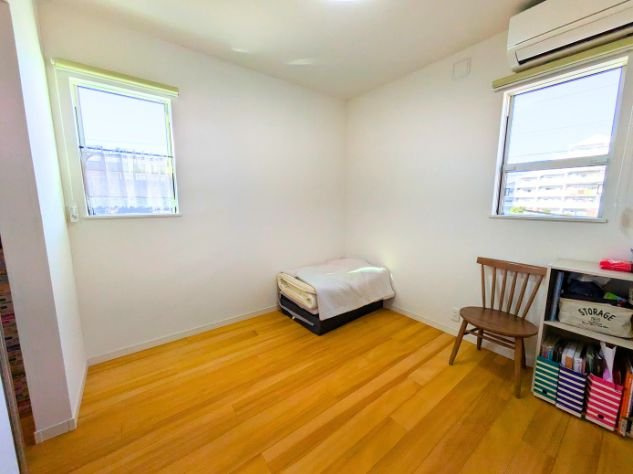 久万ノ台戸建の洋室|                                                  