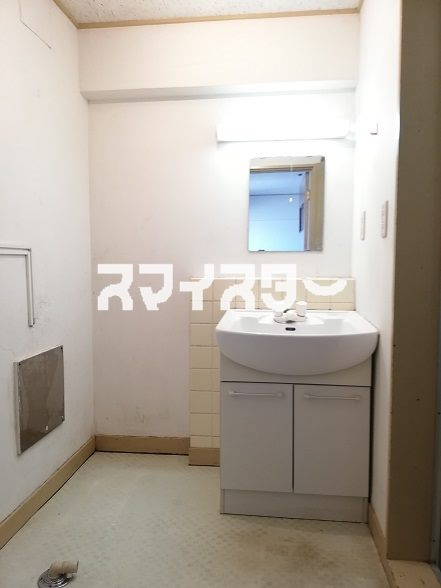 広栄ハイツの独立洗面台