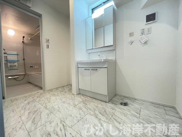 茅ヶ崎市浜須賀　新築戸建　全2棟の外観|7月16日撮影　建築中　現地外観